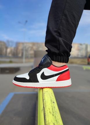 Кроссовки nike air jordan retro 1 low white red black1 фото
