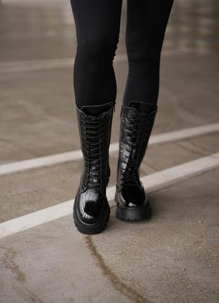 Зимние ботинки женские лаковые на массивной платформе черные m-244 фото