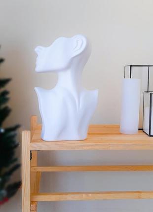 Настольная ваза леди. ваза керамическая с лицом. белая
