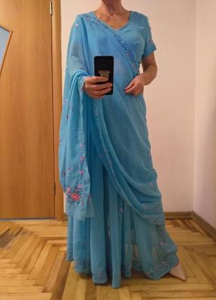 Нежная очень красивая сари с вышивкою, комплект, индийский наряд1 фото