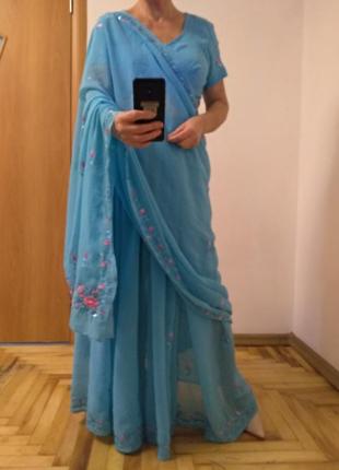 Нежная очень красивая сари с вышивкою, комплект, индийский наряд9 фото