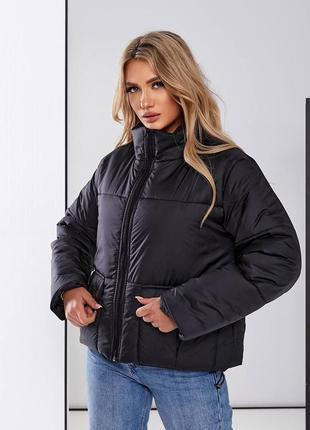 Тепла зимова куртка плащівка на синтепоні на підкладці з кишенями горлом вільного прямого крою на блискавці