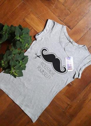 Футболка приталенная с усами от гло-стори, м.