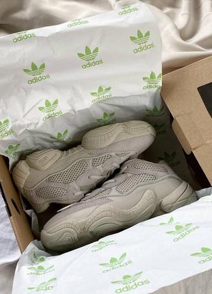 Зимние женские кроссовки adidas yeezy 500 winter beige fur бежевого цвета с мехом
