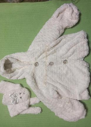 Ошатна курточка на дівчинку зі штучного хутра.