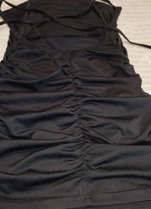 Платье с открытой спиной,с затяжками, женственное платье