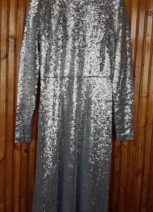 Вечернее новогоднее блестящее серебристое платье миди reserved в пайетке с открытой спиной.3 фото