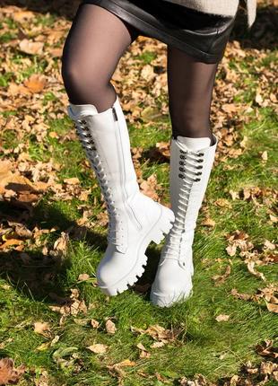 Білі жіночі шкіряні чоботи берці на шнурівці демісезонні m-373 фото