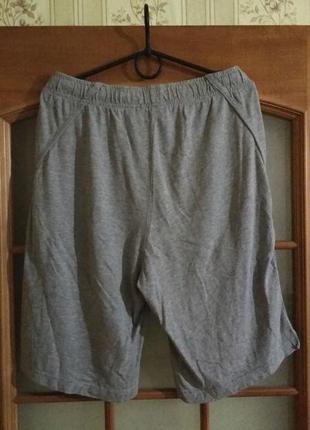 Мужские шорты nike vintage (m-l) оригинал2 фото