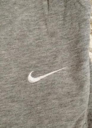 Мужские шорты nike vintage (m-l) оригинал3 фото