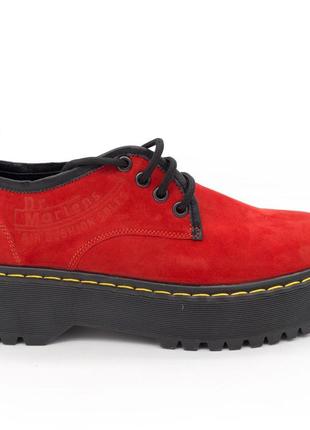 Червоні жіночі туфлі dr. martens на платформі,натуральний нубук 36. розміри в наявності: 36, 38, 39.