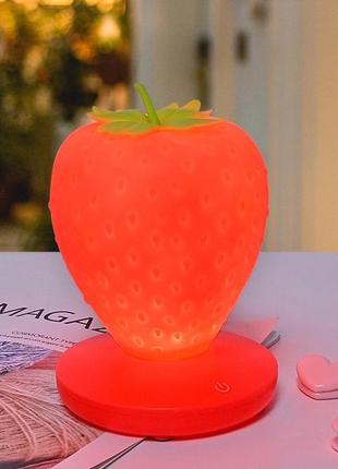 Силіконовий led світильник-нічник з акумулятором полуниця. червоний8 фото