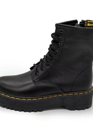 Зимові чорні жіночі черевики в dr. martens на платформі - 003 39. розміри в наявності: 39, 40.