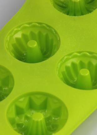 Силіконова форма для випікання кексів з втулкою на 6 шт асорті діаметр 6.5 см (29х16.5 см)5 фото