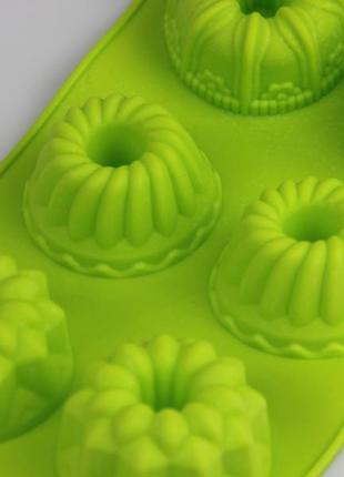 Силіконова форма для випікання кексів з втулкою на 6 шт асорті діаметр 6.5 см (29х16.5 см)4 фото