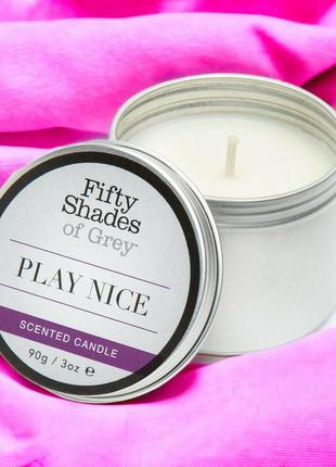 Ароматическая свеча fifty shades of gray play nice vanilla candle с ароматом ванили, 90 г1 фото