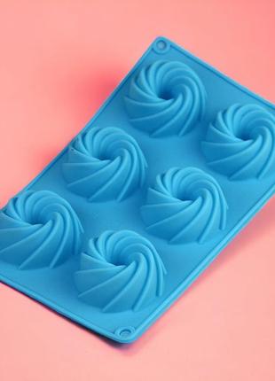 Силіконова форма для випікання кексів з втулкою на 6 шт діаметр 6.5 см (28х17 см)