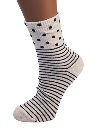Шкарпетки жіночі середні демісезонні в розмірі 23-25 (36-40 взуття), стрейчеві, з бежевим малюнком5 фото