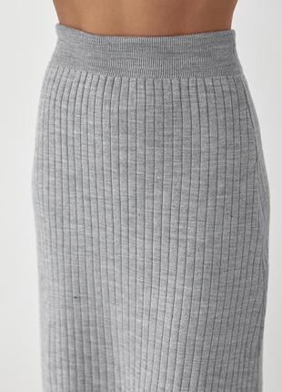 Женская юбка миди в широкий рубчик - серый цвет, l (есть размеры)4 фото