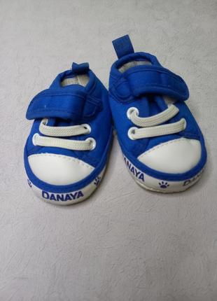 Кросівки для новонароджених
