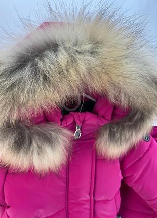 Зимний костюм куртка и брюки полукомбинезона с мехом енота розовый до -30 мороза9 фото