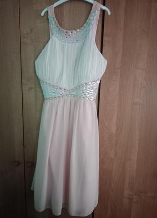 Платье одевала на выпускной 1 раз и все. все камушки на местах стан нового. ветра за символическую цену.
