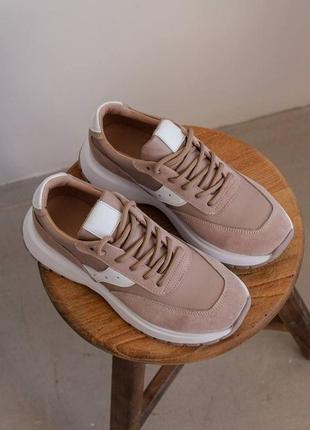 Кросівки, взуття шкіряне жіноче