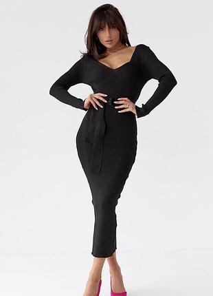 Жіноча сукня чорного кольору, сукня міді силуетна