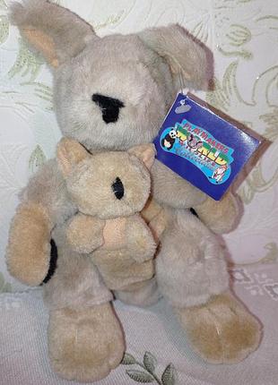 Кенгуру с малышом animals 2