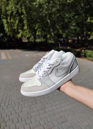 Жіночі кросівки nike air jordan 1 low paris premium