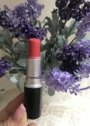 Две красные помады mac и maybeline new york(527)