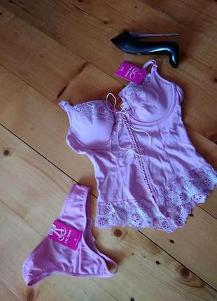 Мега гарний набір білизни в ньому ви будете вражаючою