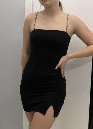 Черное платье на шлейках с камушками2 фото