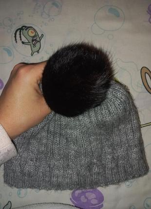 Зимняя шапка для девочки с натуральным мехом с бомбоном2 фото