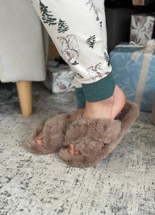 Пушисті капці. домашні тапочки. пушисті тапочки