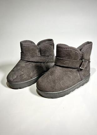 Дитячі зимові чоботи/сапожки сірого кольору з хутром всередині