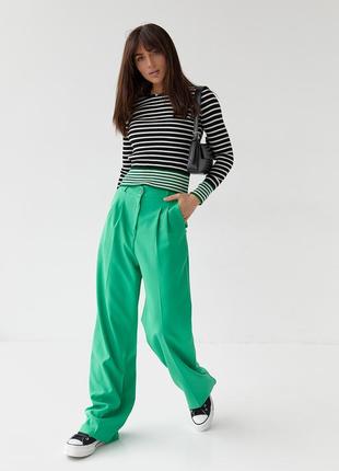 Женские свободные брюки со стрелками qu style - зеленый цвет, xs/s (есть размеры)3 фото