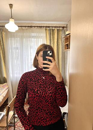 Водолазка леопардова червона