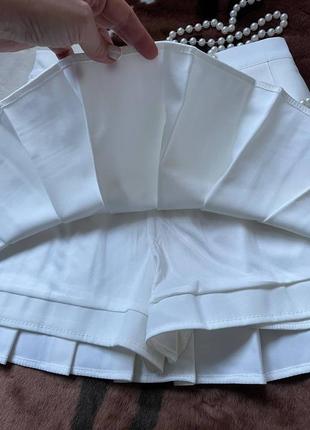New трендовая юбка мини, высокая посадка, белая теннисная стильная3 фото