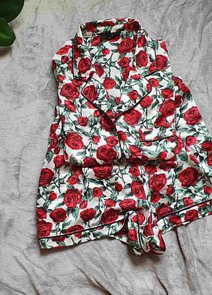 Шикарна піжамка в троянди. нарядна піжамка пижама.