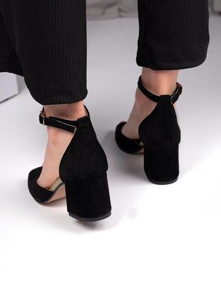 Замшеві чорні жіночі босоніжки з каблук 6 см3 фото
