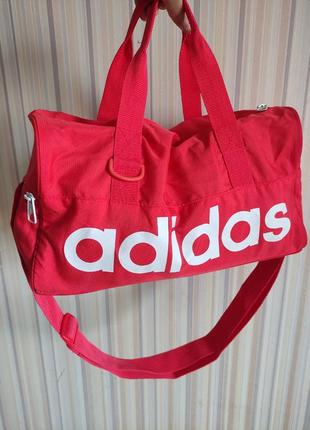 Небольшая женская спортивная сумка adidas, оригинал.