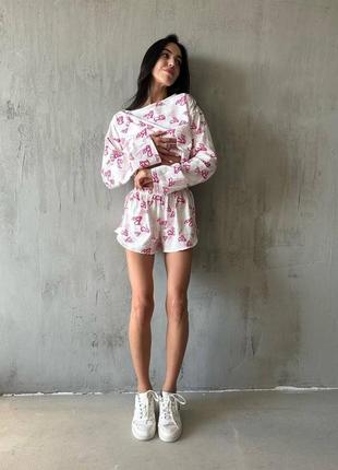 Пижама с рисунками кофта + шорты barbie4 фото