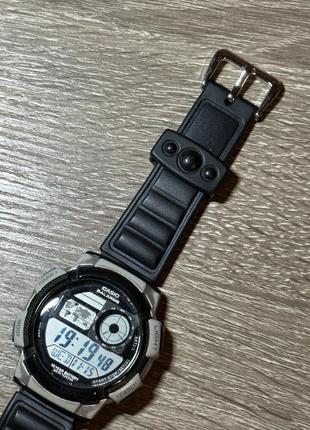 Тактические часы casio водозащиты 100м4 фото