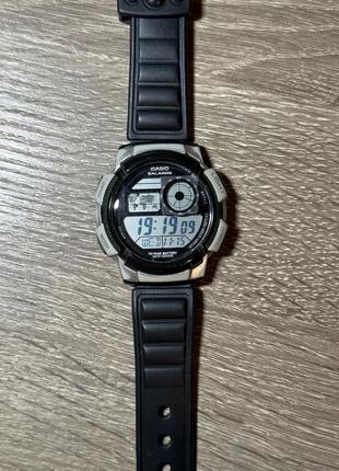 Тактические часы casio водозащиты 100м