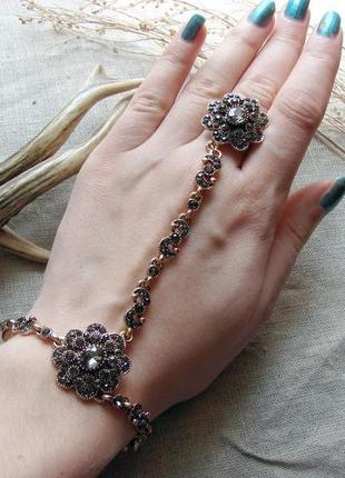 Шикарный слейв браслет с кольцом в восточном стиле в стиле gucci. цвет античное золото