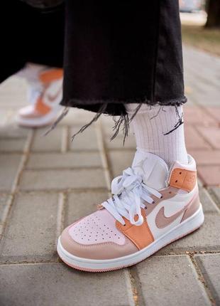 Демисезон женские кроссовки nike air jordan 1 retro high orange white beige2 фото