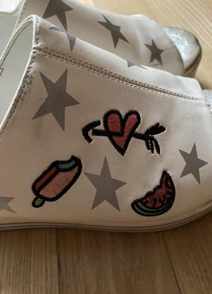 Босоніжки на дівчинку bata 3