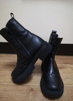 Кожаные демисезонные ботинки