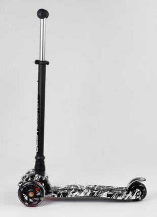 Самокат триколісний дитячий maxi best scooter 779-1512 чорно-білий, колеса pu зі світлом2 фото